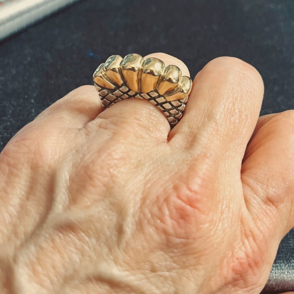 Dian Malouf 14K Gold & Sterling Silver Scallop Ring - Size 6